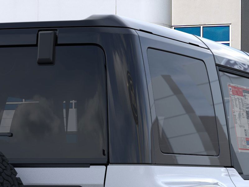 Ford Bronco Vehicle Full-screen Gallery Image 25