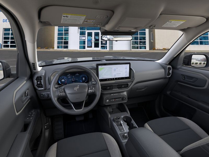 Ford R9B Vehicle Full-screen Gallery Image 9