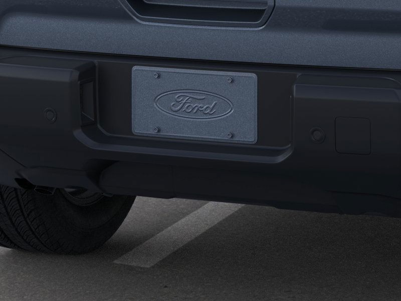 Ford R9B Vehicle Full-screen Gallery Image 23