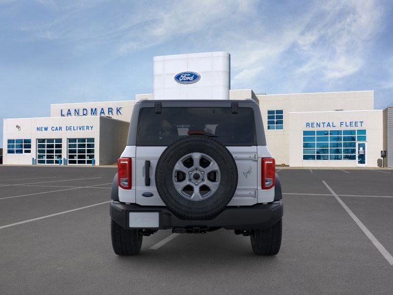 Ford E7B Vehicle Full-screen Gallery Image 5