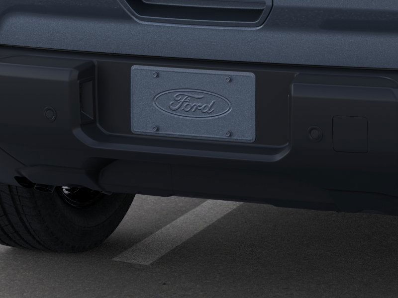 Ford R9C Vehicle Full-screen Gallery Image 23