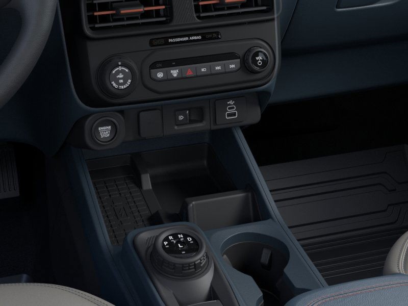 Ford W8S Vehicle Full-screen Gallery Image 16