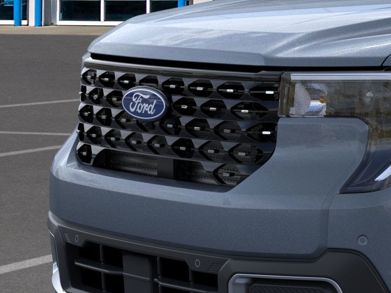Ford W8S Vehicle Full-screen Gallery Image 18