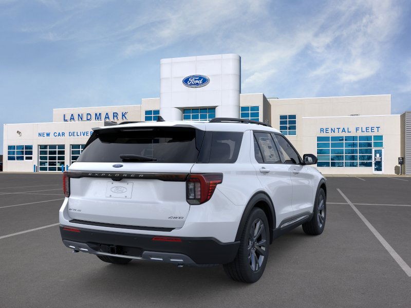 Ford Explorer Vehicle Full-screen Gallery Image 8