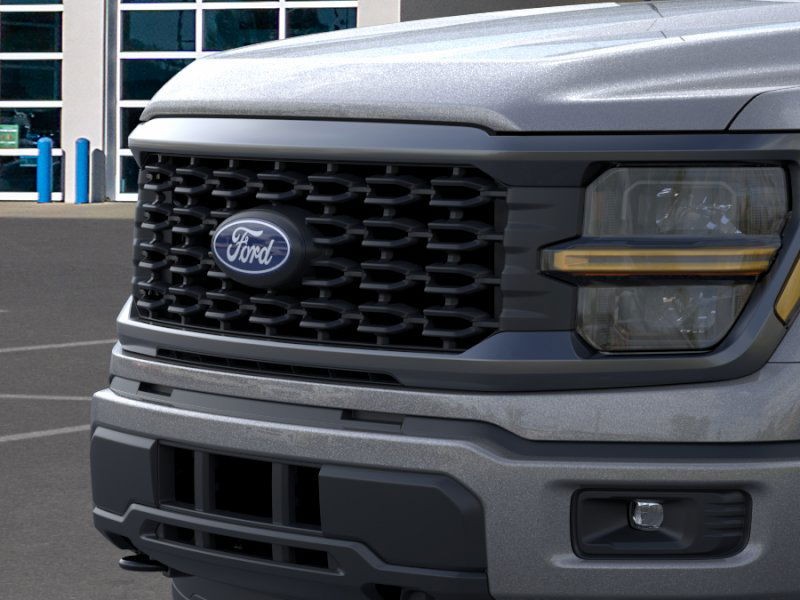 Ford F-150 Vehicle Full-screen Gallery Image 17