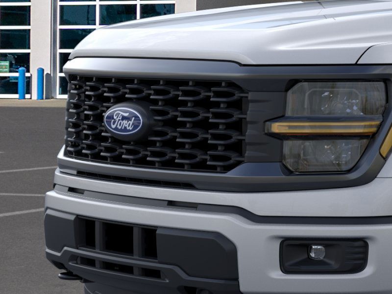 Ford F-150 Vehicle Full-screen Gallery Image 17