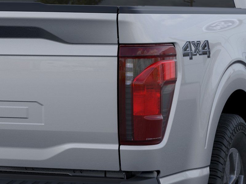 Ford F-150 Vehicle Full-screen Gallery Image 21