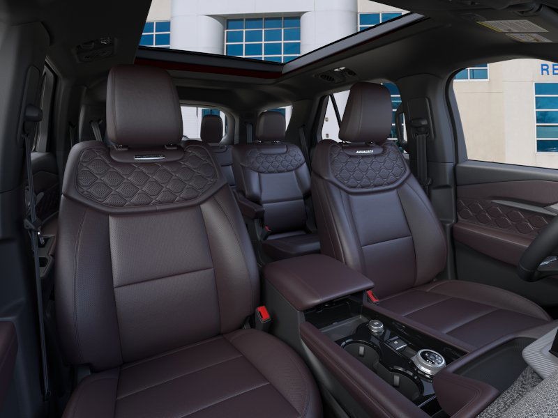 Ford Explorer Vehicle Full-screen Gallery Image 10