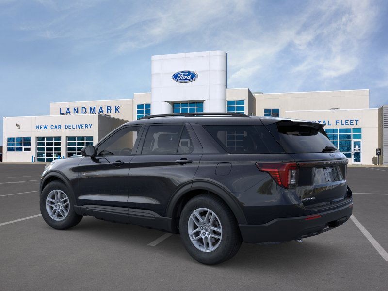 Ford Explorer Vehicle Full-screen Gallery Image 4