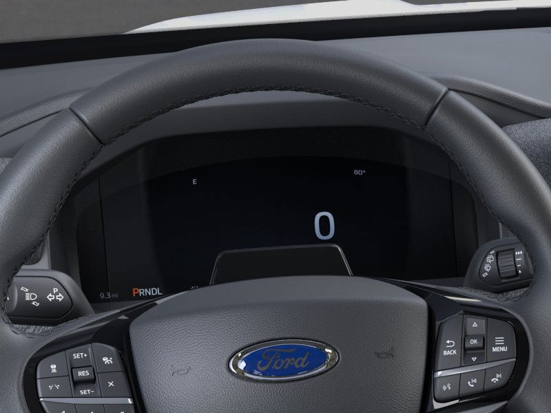 Ford Explorer Vehicle Full-screen Gallery Image 13