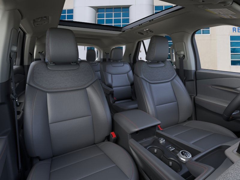 Ford Explorer Vehicle Full-screen Gallery Image 10