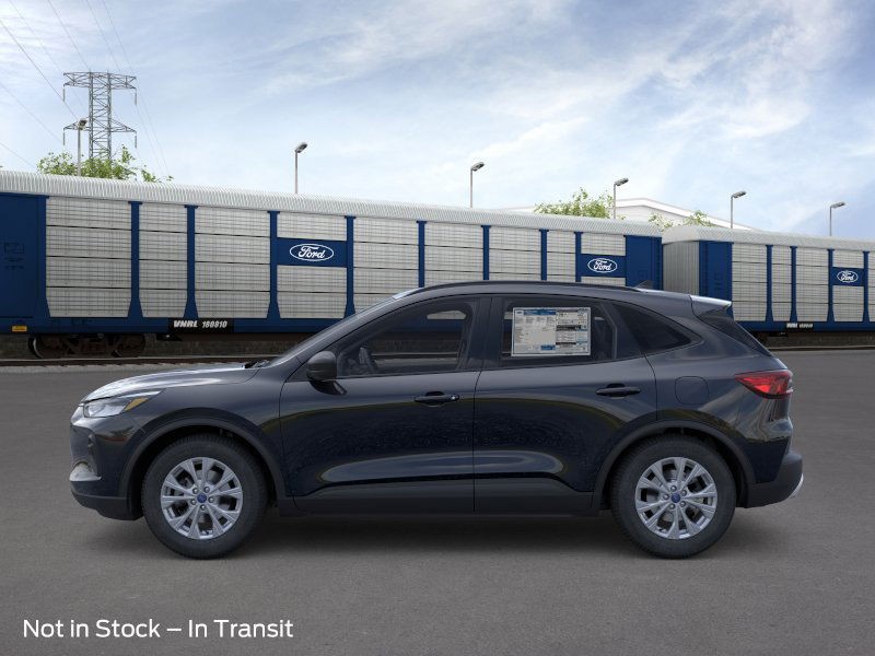 Ford Escape Vehicle Full-screen Gallery Image 3