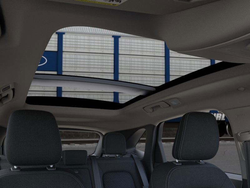 Ford Escape Vehicle Full-screen Gallery Image 22