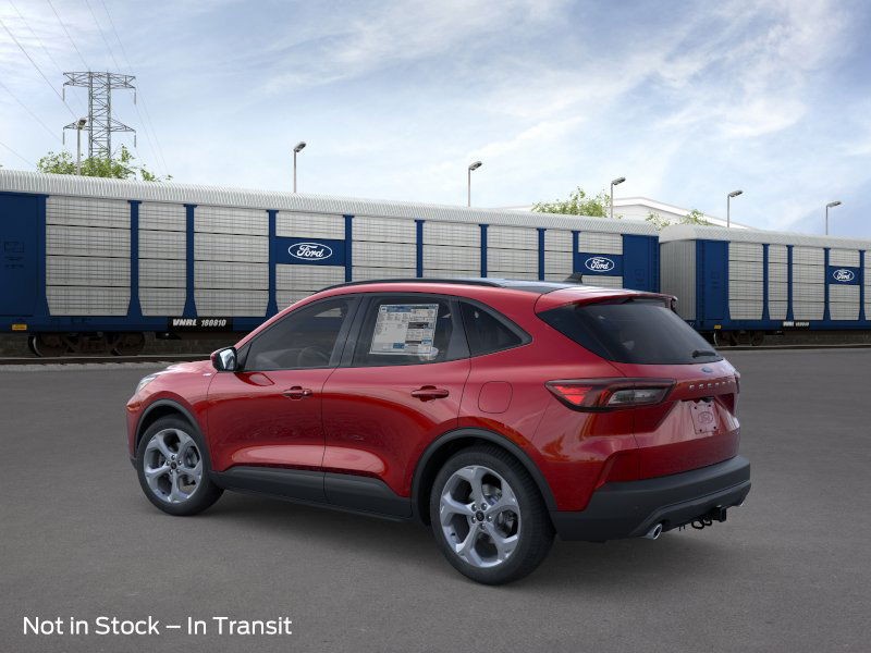 Ford Escape Vehicle Full-screen Gallery Image 4