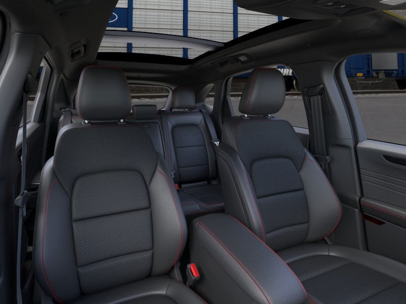 Ford Escape Vehicle Full-screen Gallery Image 10