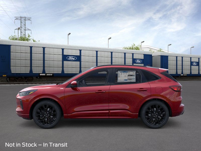 Ford Escape Vehicle Full-screen Gallery Image 3