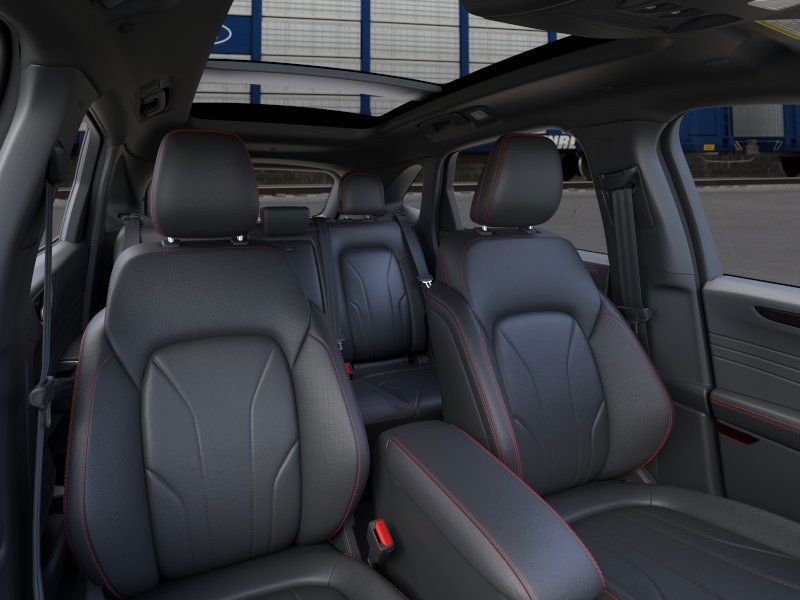 Ford Escape Vehicle Full-screen Gallery Image 10