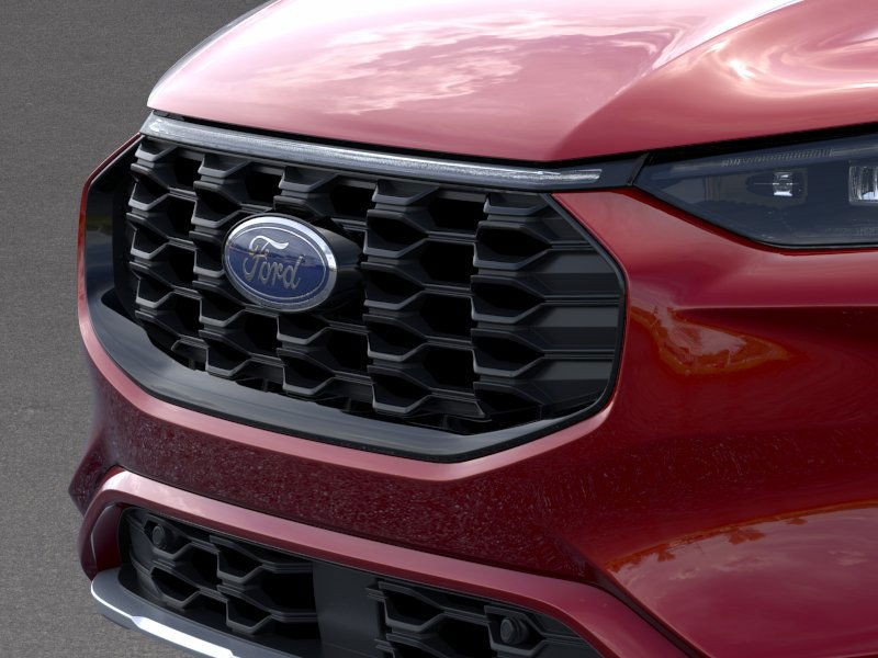 Ford Escape Vehicle Full-screen Gallery Image 17