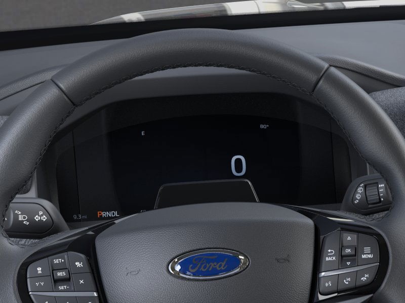 Ford Explorer Vehicle Full-screen Gallery Image 13