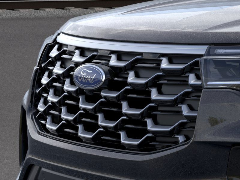 Ford Explorer Vehicle Full-screen Gallery Image 17