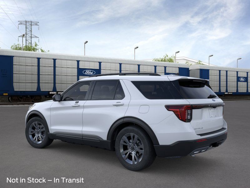 Ford Explorer Vehicle Full-screen Gallery Image 4