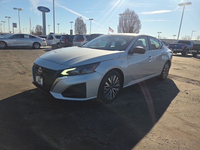 Nissan Altima 2.5 SV - Springfield IL