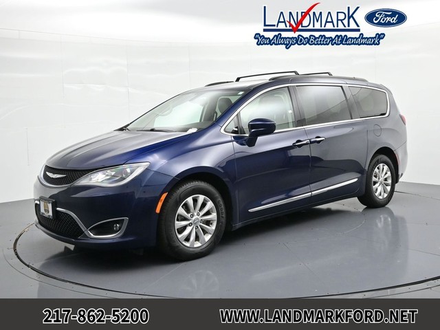 Springfield IL 2017 Chrysler Pacifica more details - chrysler pacifica