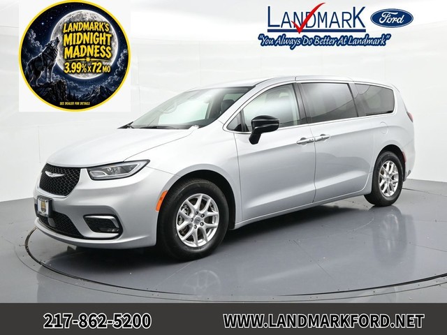 Chrysler Pacifica Touring L - Springfield IL