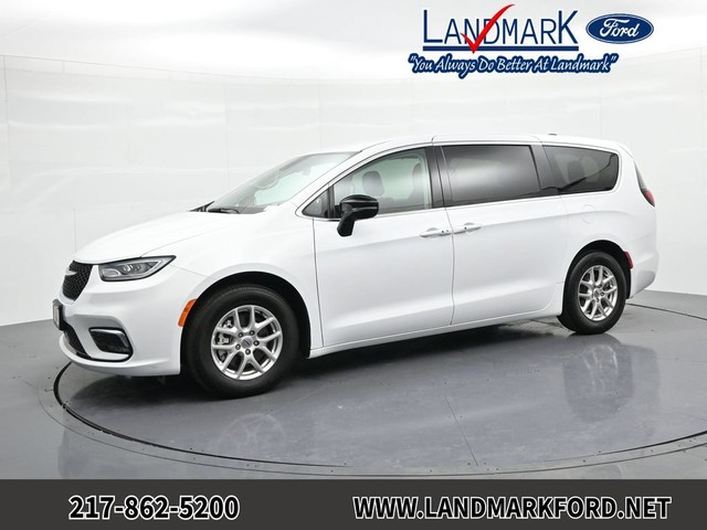 Chrysler Pacifica Touring L - Springfield IL