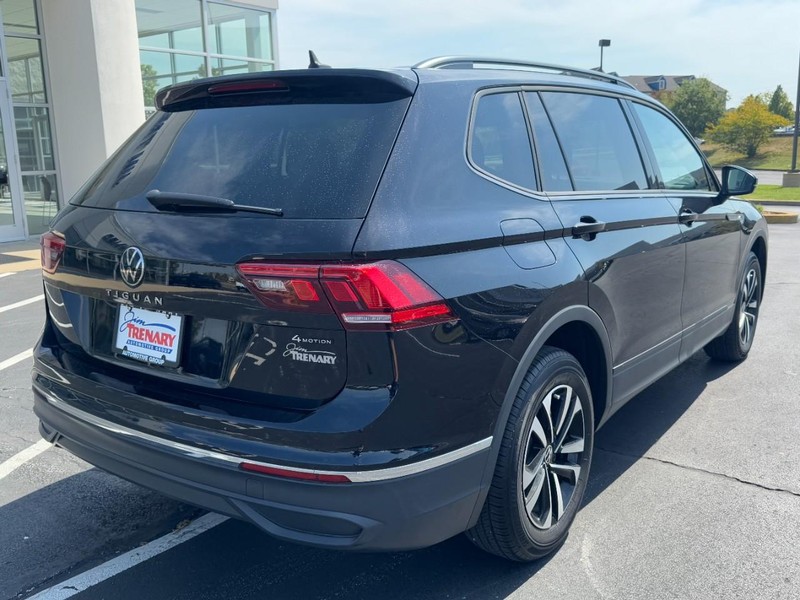 Volkswagen Tiguan Vehicle Image 03