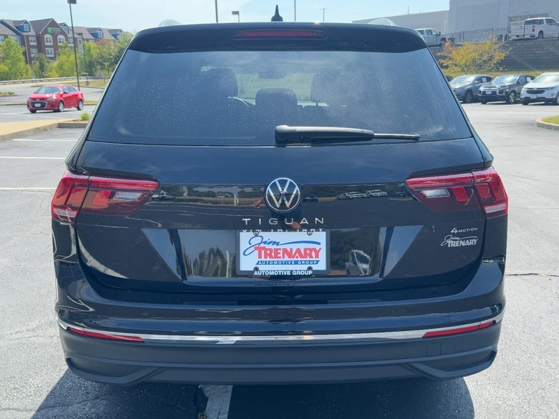 Volkswagen Tiguan Vehicle Image 04