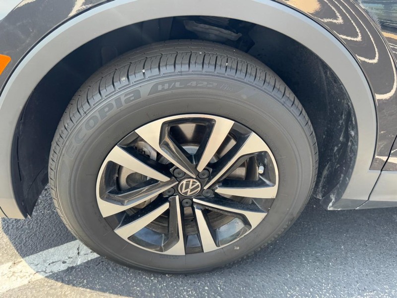 Volkswagen Tiguan Vehicle Image 07