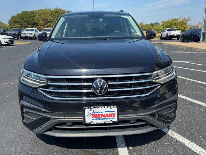 Volkswagen Tiguan Vehicle Image 09