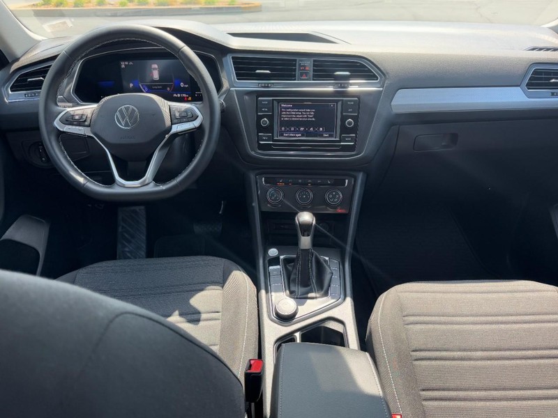 Volkswagen Tiguan Vehicle Image 11