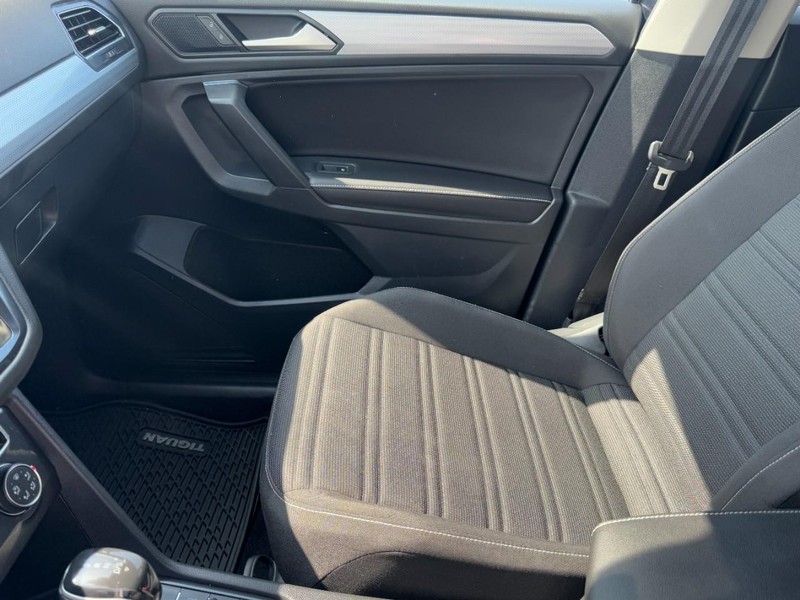 Volkswagen Tiguan Vehicle Image 13
