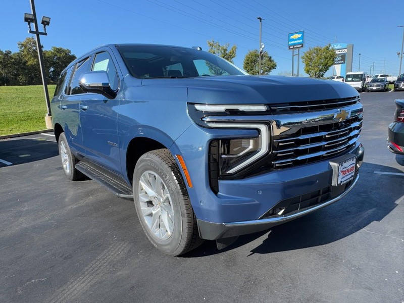 Chevrolet Tahoe Vehicle Image 02