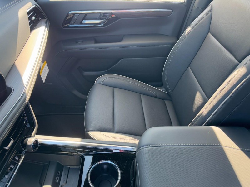 Chevrolet Tahoe Vehicle Image 10