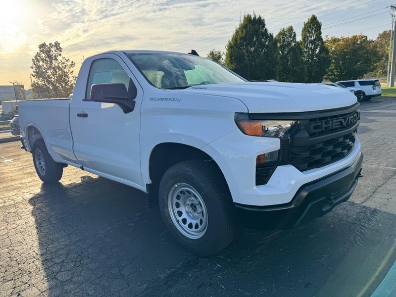 Chevrolet Silverado 1500 Vehicle Image 02