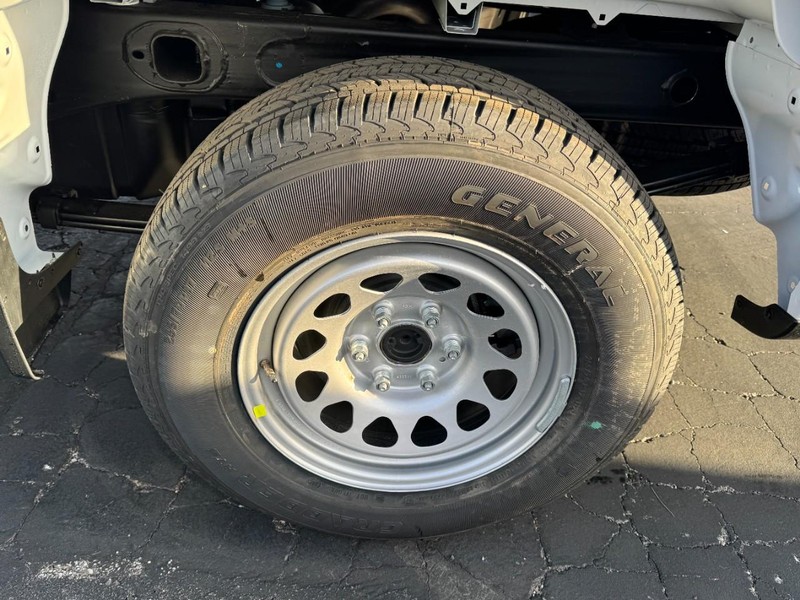 Chevrolet Silverado 1500 Vehicle Image 06