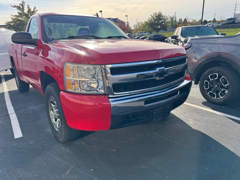 Chevrolet Silverado 1500 Vehicle Image 02