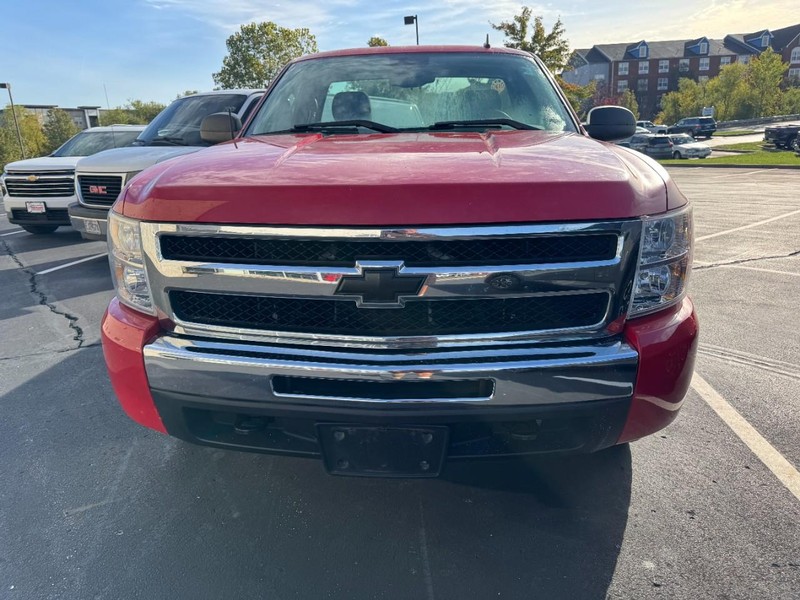 Chevrolet Silverado 1500 Vehicle Image 03