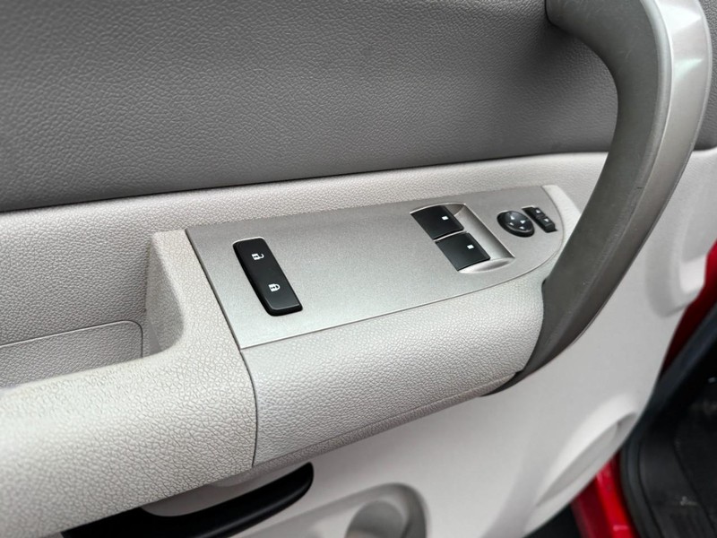 Chevrolet Silverado 1500 Vehicle Image 12