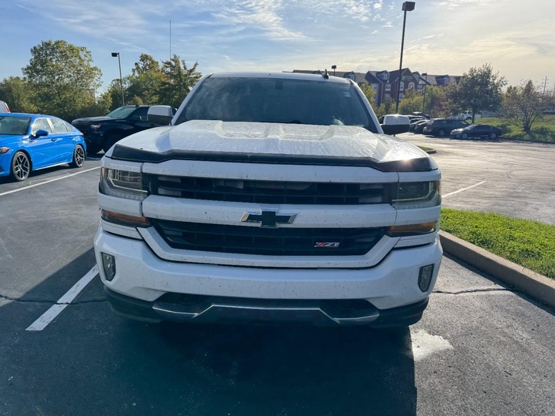Chevrolet Silverado 1500 Vehicle Image 03