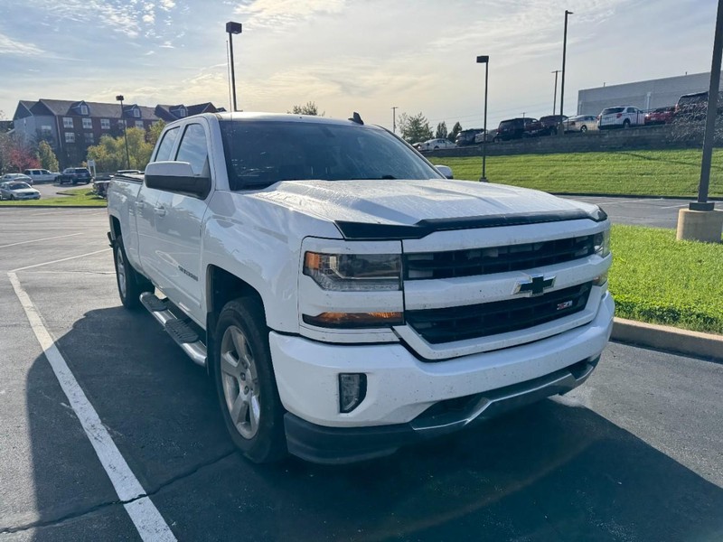 Chevrolet Silverado 1500 Vehicle Image 04