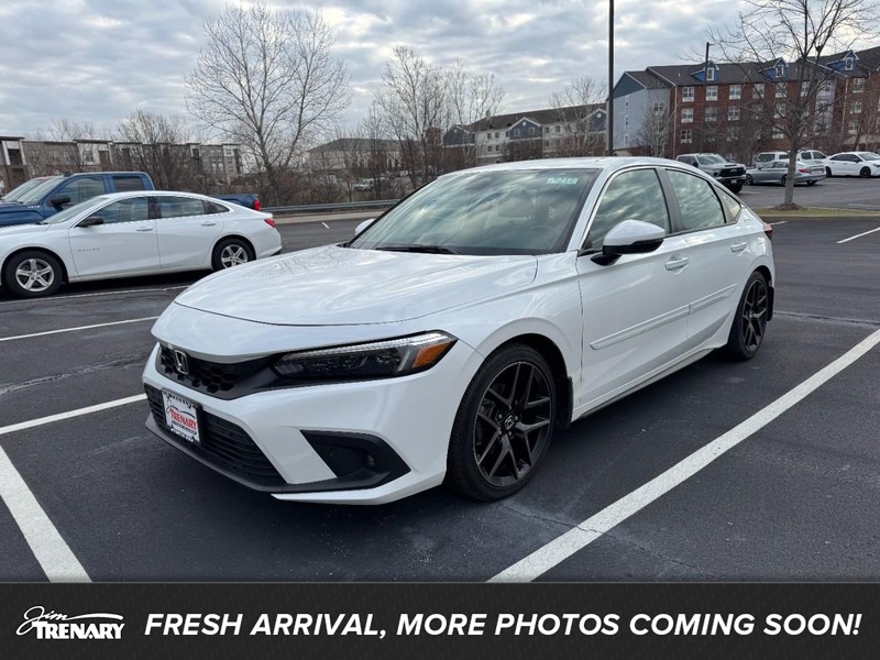 2023 Honda Civic Hatchback Sport Touring's photo