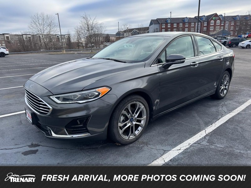 2020 Ford Fusion SEL's photo