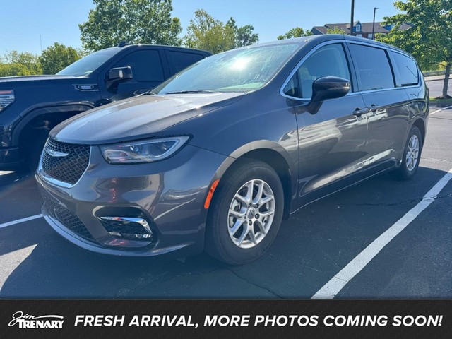 Chrysler Pacifica Touring L - O'Fallon MO