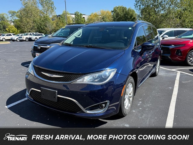 O'Fallon MO 2019 Chrysler Pacifica more details - chrysler pacifica
