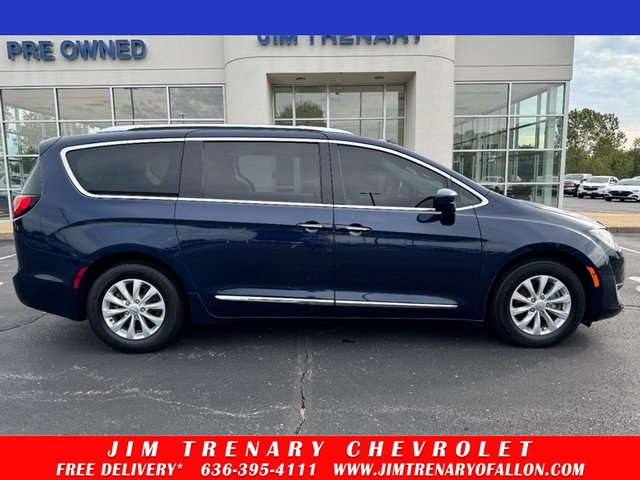 O'Fallon MO 2019 Chrysler Pacifica more details - chrysler pacifica