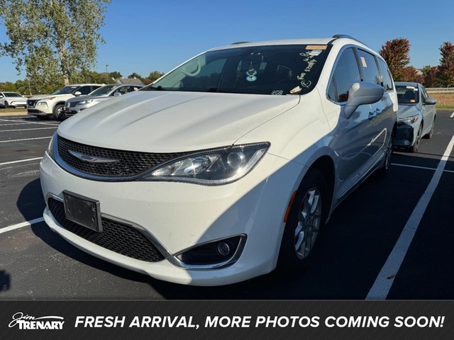 Chrysler Pacifica Touring L - O'Fallon MO